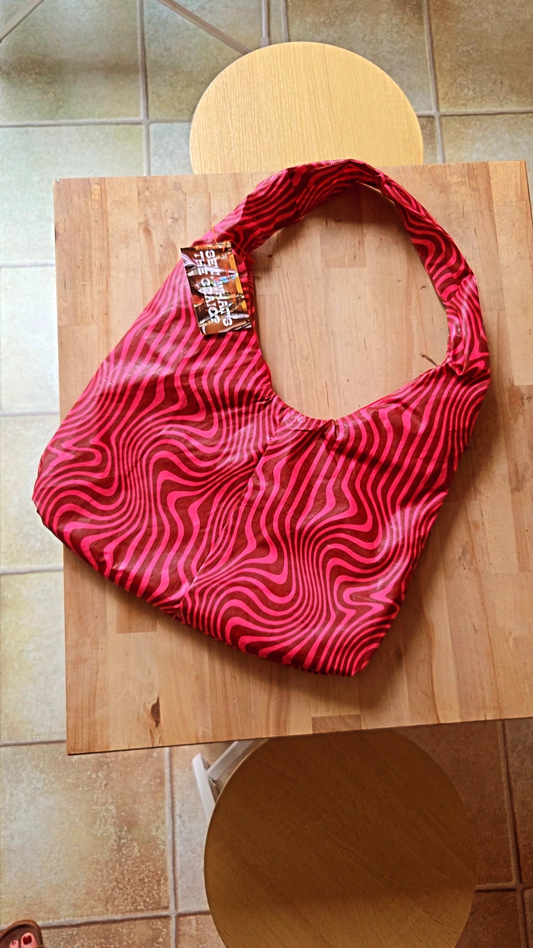 PINK & BURGUNDY SWIRLS